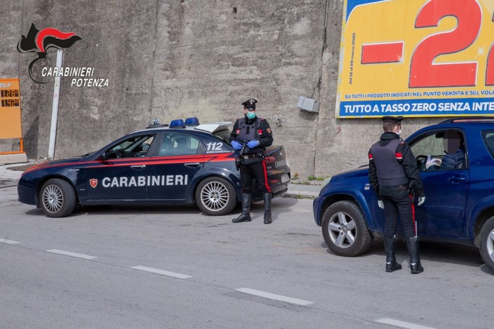 A Maratea 8 in un cantiere, denunciati