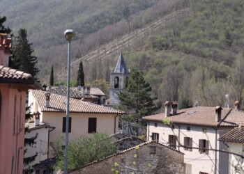 A Scopoli messa arriva con le ‘casse’