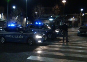 Agente ps muore per sventare furto banca