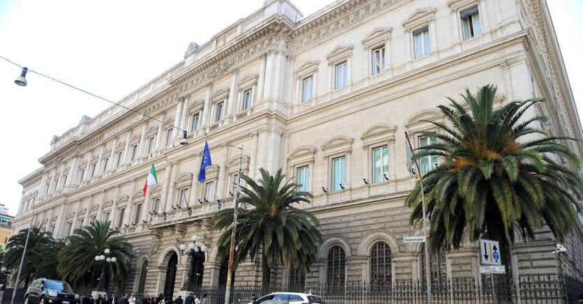 Bankitalia: stima calo 15% produzione industriale a marzo