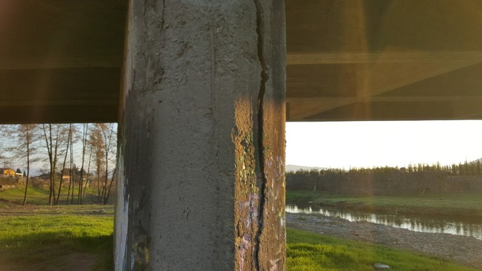 Chiuso ponte a Pistoia, pilone lesionato