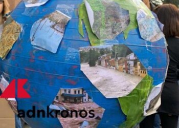 Clima: Fridays for Future, ‘due crisi, una soluzione, transizione ecologica’ 