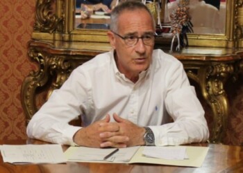 Coppia litiga coi vigili a Sassari, video diventa virale