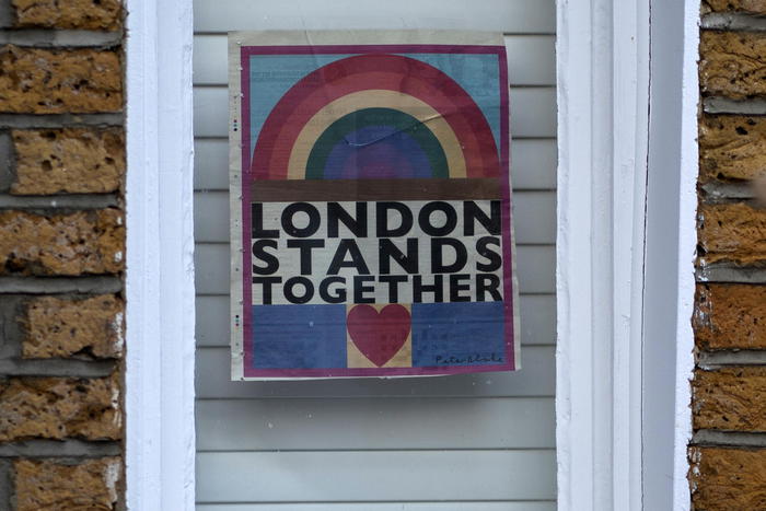 Coronavirus: altri 596 morti in Gb