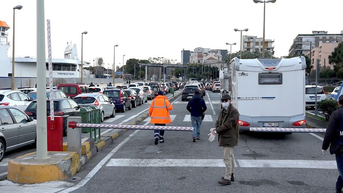 Coronavirus: arrivi Stretto; nuova protesta sindaco Messina