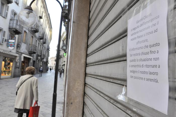 Coronavirus: Av, servono passi per ritorno normalità