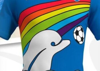 Coronavirus: bimbo 6 anni disegna nuova maglia Pescara