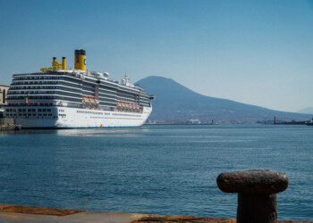 Coronavirus: Costa Deliziosa sbarca a Genova, porto finale