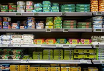 Coronavirus: dal pomodoro al tonno è boom di cibo in scatola  