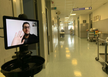 Coronavirus, i primi robot fai-da-te per ospedali e Rsa VIDEO