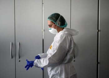 Coronavirus: in E-R oltre 17mila casi e 2mila morti