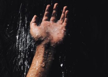 Coronavirus, L’Oréal Italia dona 400mila pezzi di bagnoschiuma a Banco Building  