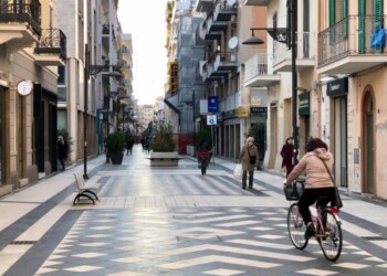 Coronavirus, torna voglia uscire, tanti in giro a Pescara