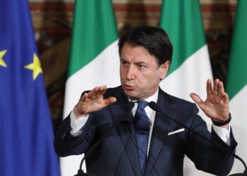  Conte minaccia di non firmare l’accordo da 540 miliardi se l’Europa non ascolterà Vito Crimi
