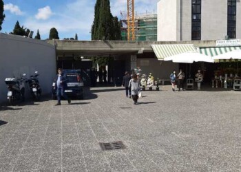 Fase2:riapre cimitero Bari,decine visite
