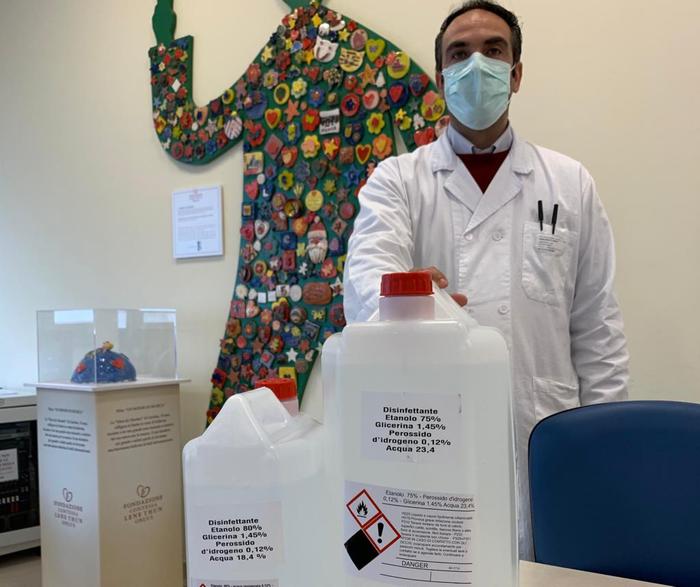 Fluorsid dona disinfettante a ospedale Cagliari