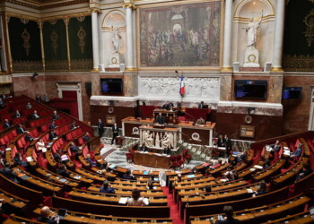 Francia, campionato calcio non riprende