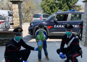 I Carabinieri aiutano una famiglia numerosa di Senise