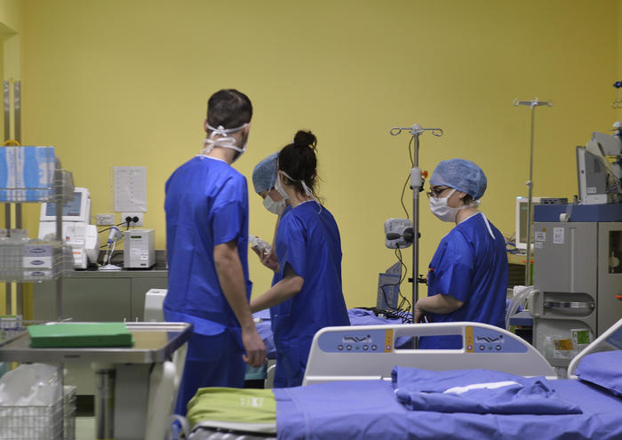 In Lombardia in calo decessi e ricoveri