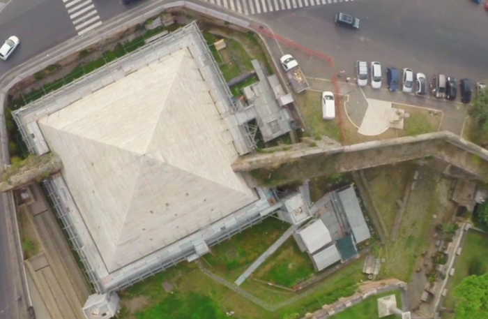 La Piramide Cestia apre le porte online il primo maggio