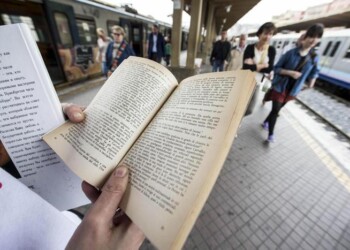 Libri: Marche, legge promuove volumi e lettura per crescita