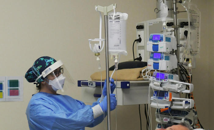 Lombardia, in calo morti e ricoveri