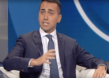 Luigi Di Maio ha occupato Rai1 (gli manca solo il segnale orario)