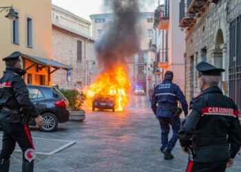 Nel centro di Potenza ‘Smart’ in fiamme