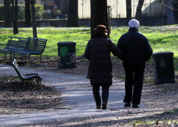 Nonno si uccide, non posso vedere il nipotino