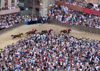 Palio Siena, previsto slittamento ma decisione non definitiva