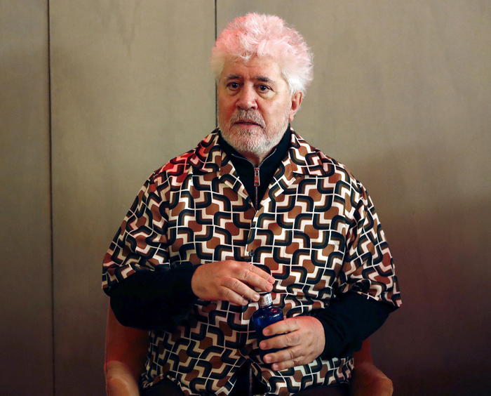 Pedro Almodovar, la quarantena la passo con James Bond