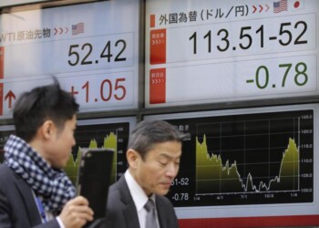 Petrolio scende ancora, Wti perde 14,8%