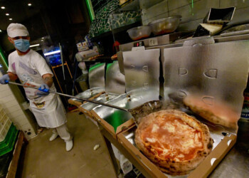 Pizzeria Caserta a numero chiuso