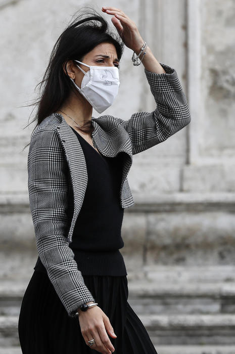 Raggi,navette per dipendenti pubblici