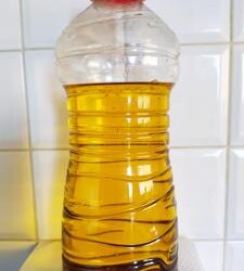 Rifiuti: che fine fa l’olio con cui cuciniamo, vademecum per non sbagliare  
