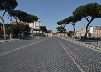 Roma, effetto lockdown: meno inquinata ma rischio fase 2 con più traffico 