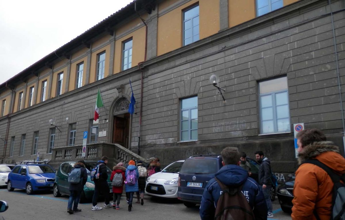 Maturità, una studentessa: “Esame orale sia a scuola”