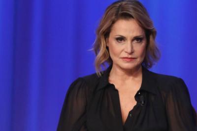 Simona Ventura attacca i 'vacanzieri' Milanesi: ''Così non ne usciremo mai!''