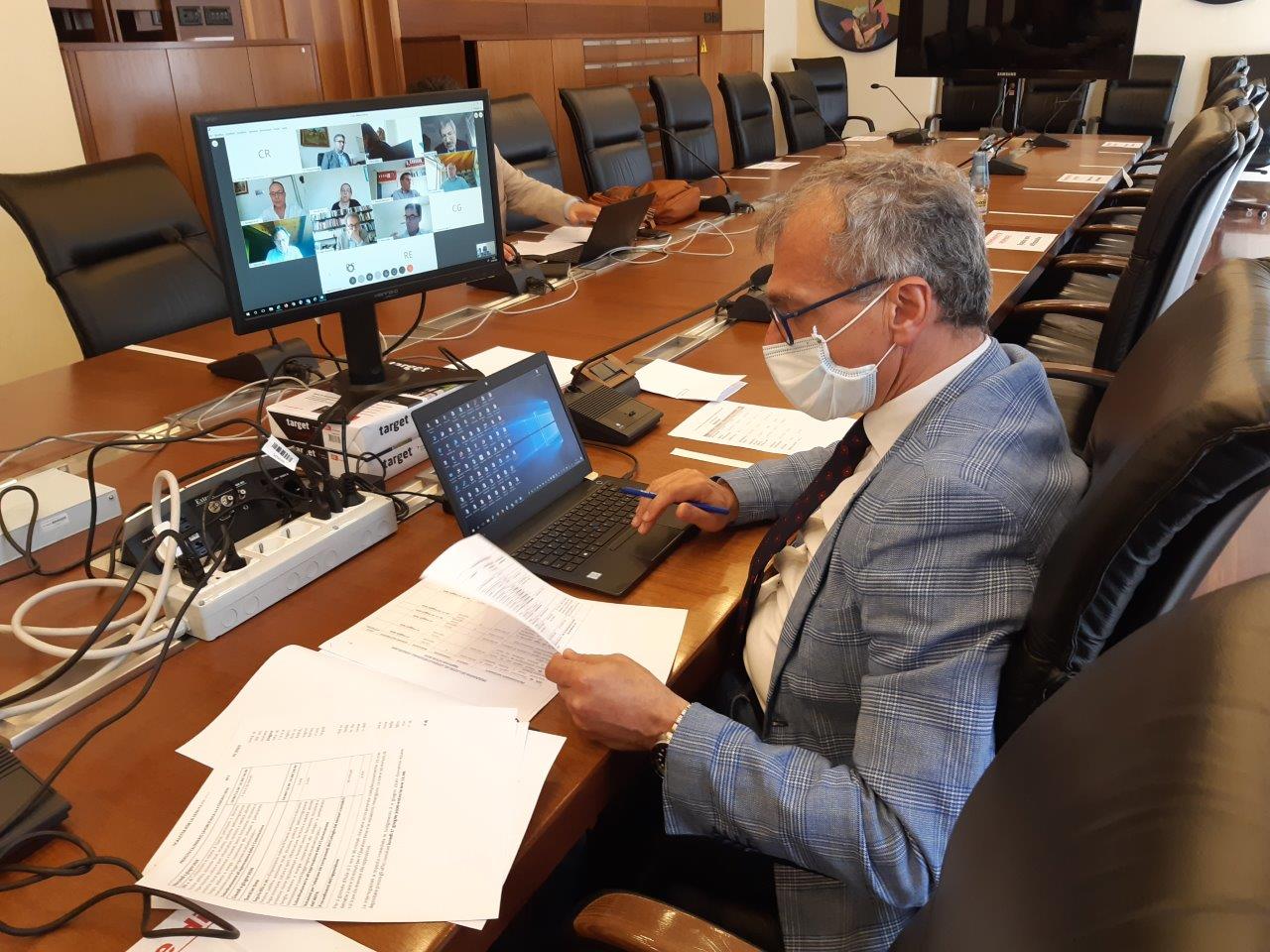 Fase 2: Zanin, serve allineamento misure Cig con blocco licenziamenti