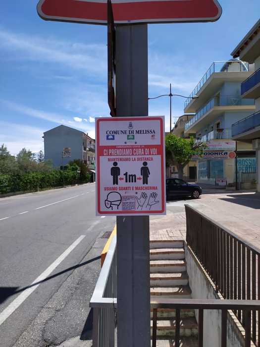 A Melissa segnaletica per distanziamento