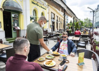 L’obbligo di pass decade però dal 1° aprile su bus e metro, dove però si dovrà continuare a indossare la mascherina Ffp2