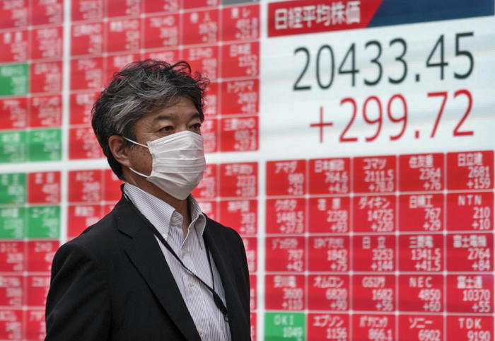 Borsa, Tokyo apre poco variata (+0,15%)