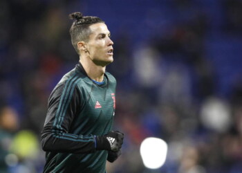 Calcio: finito isolamento, Ronaldo è tornato a Torino