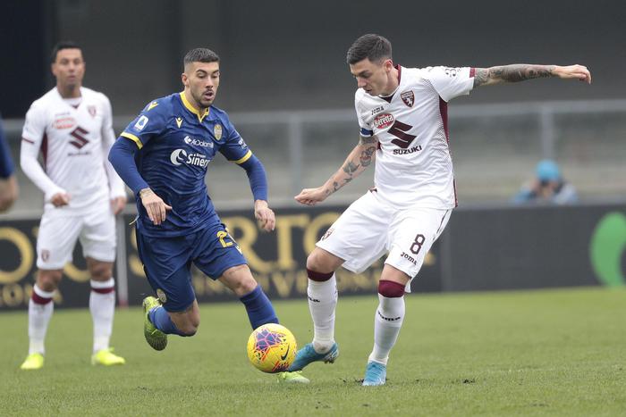 Calcio: Torino, per Baselli sospetta lesione del crociato