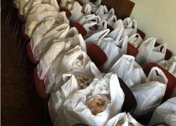 Carabinieri donano alimenti a indigenti