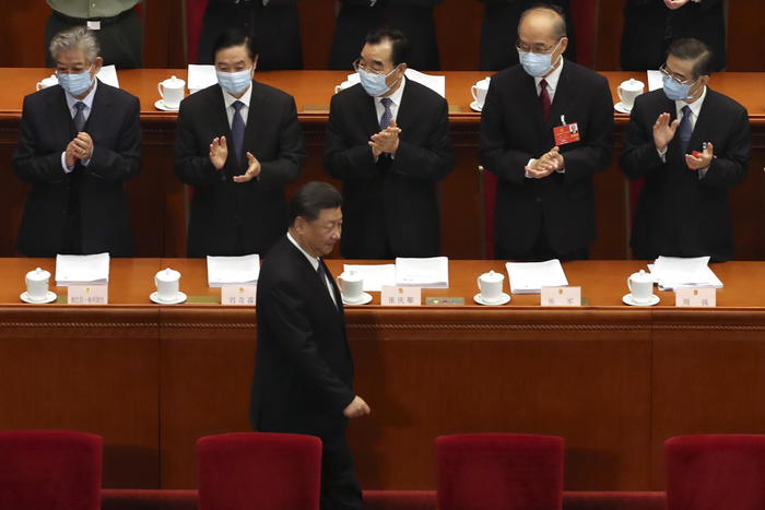 Cina annuncia stretta su Hong Kong