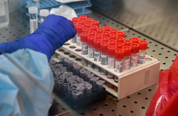 Covid: ancora morti in Puglia e contagi