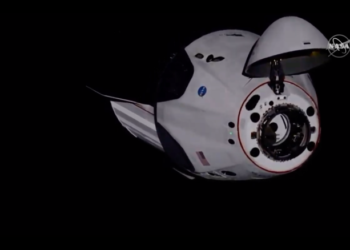 Crew Dragon agganciata alla Stazione Spaziale DIRETTA