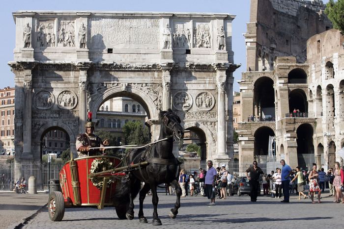 Da lunedì nel Lazio riaprono set cinema, ma ‘blindati’
