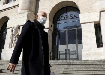 Effetto covid su 25 quotate, persi 83 mld di valore